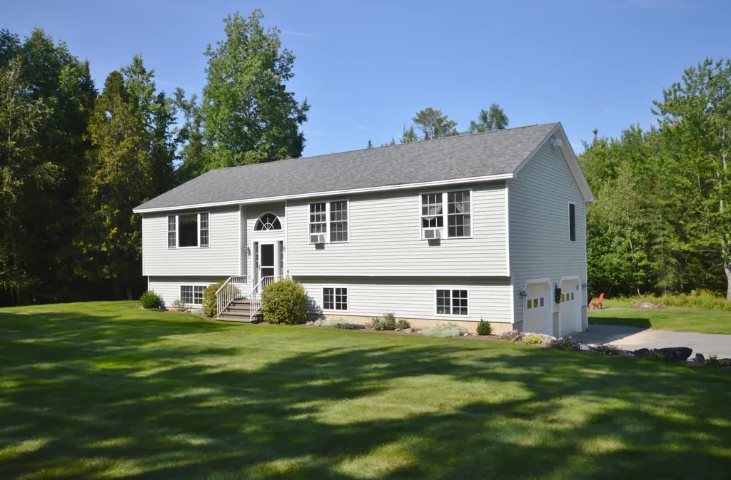 200 Hoxie Hill Road Orrington ME 04474