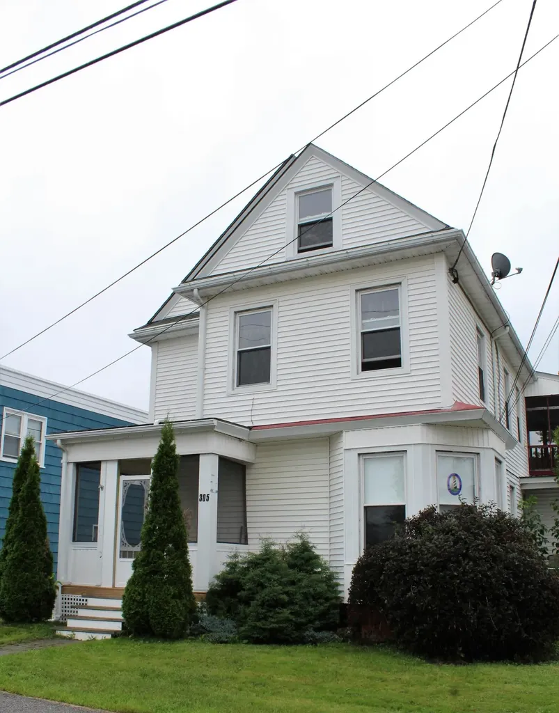 305 Pine Street Lewiston ME 04240