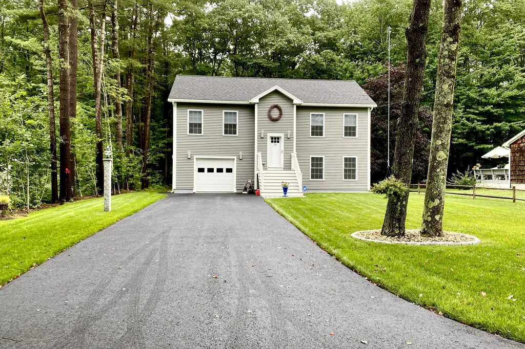 29 Therrien Avenue Saco ME 04072