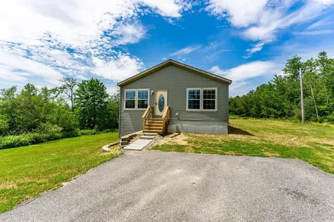 22 Sirois Lane West Gardiner ME 04345
