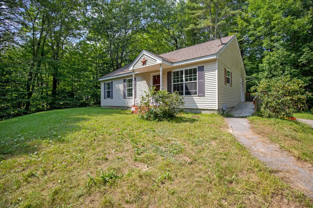 14 Maturo Drive Casco ME 04015