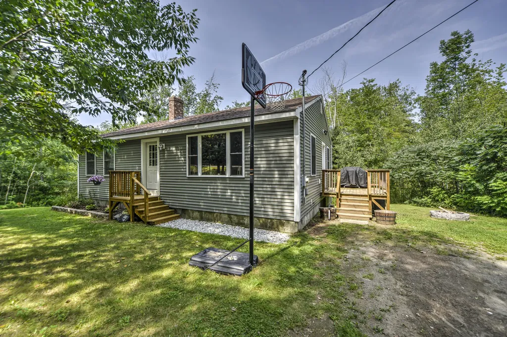 168 Crowell Hill Road Vassalboro ME 04989