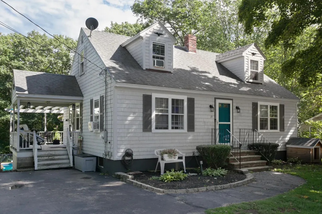 19 Brock Avenue Sanford ME 04073