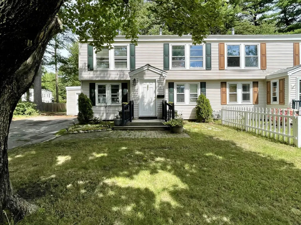 17 Emanual Drive Brunswick ME 04011