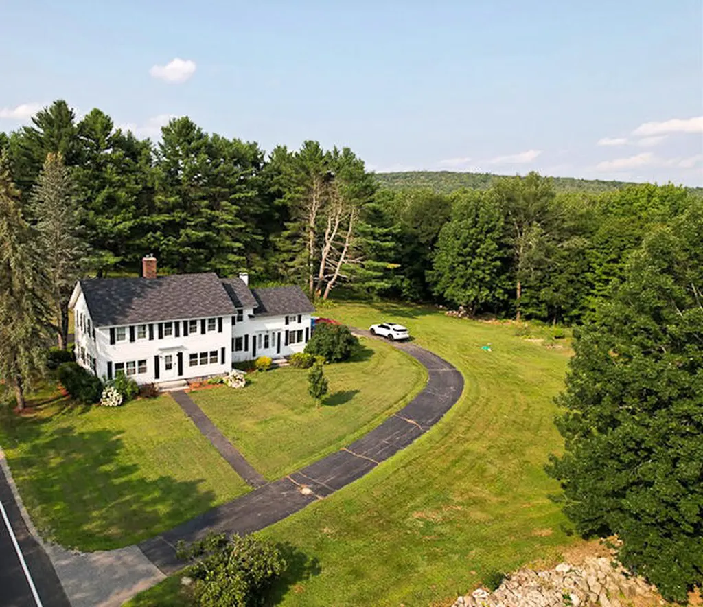 807 Smithfield Road Belgrade ME 04917