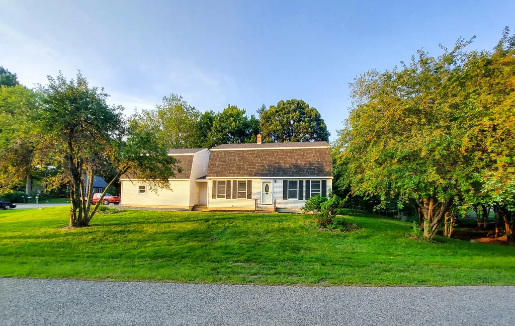 2 Springtree Lane South Berwick ME 03908