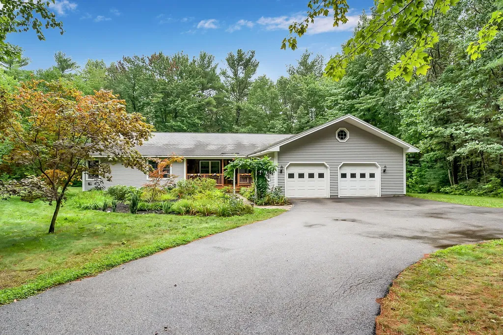 20 Seymour Drive Gray ME 04039
