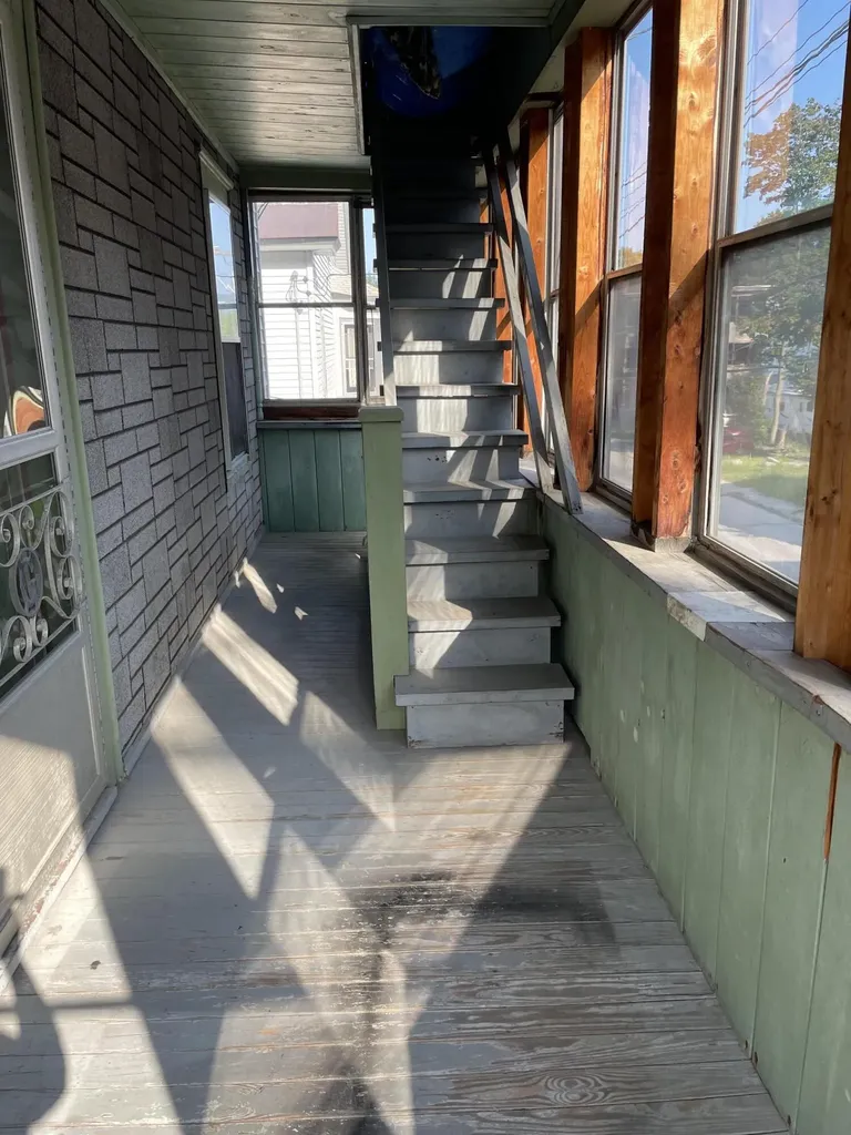 17 Falmouth Street Rumford ME 04276