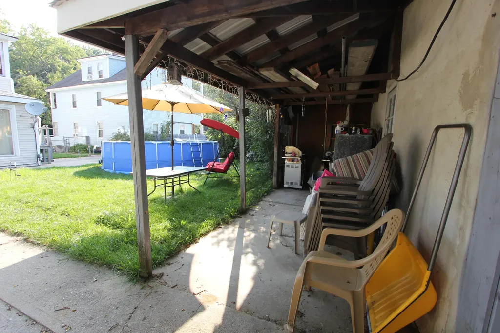 17 Falmouth Street Rumford ME 04276