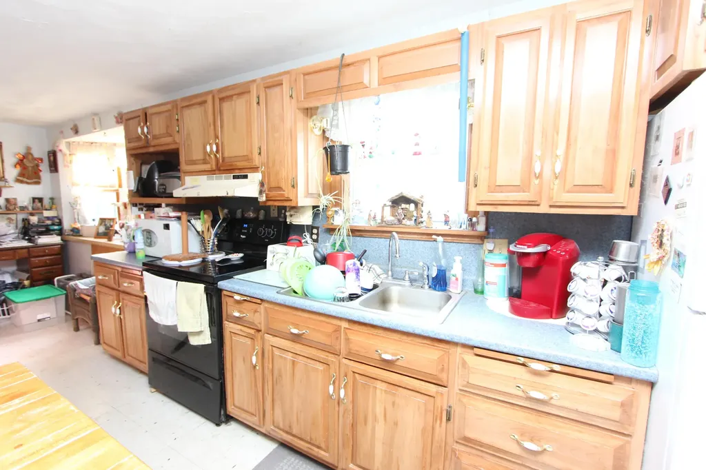 17 Falmouth Street Rumford ME 04276