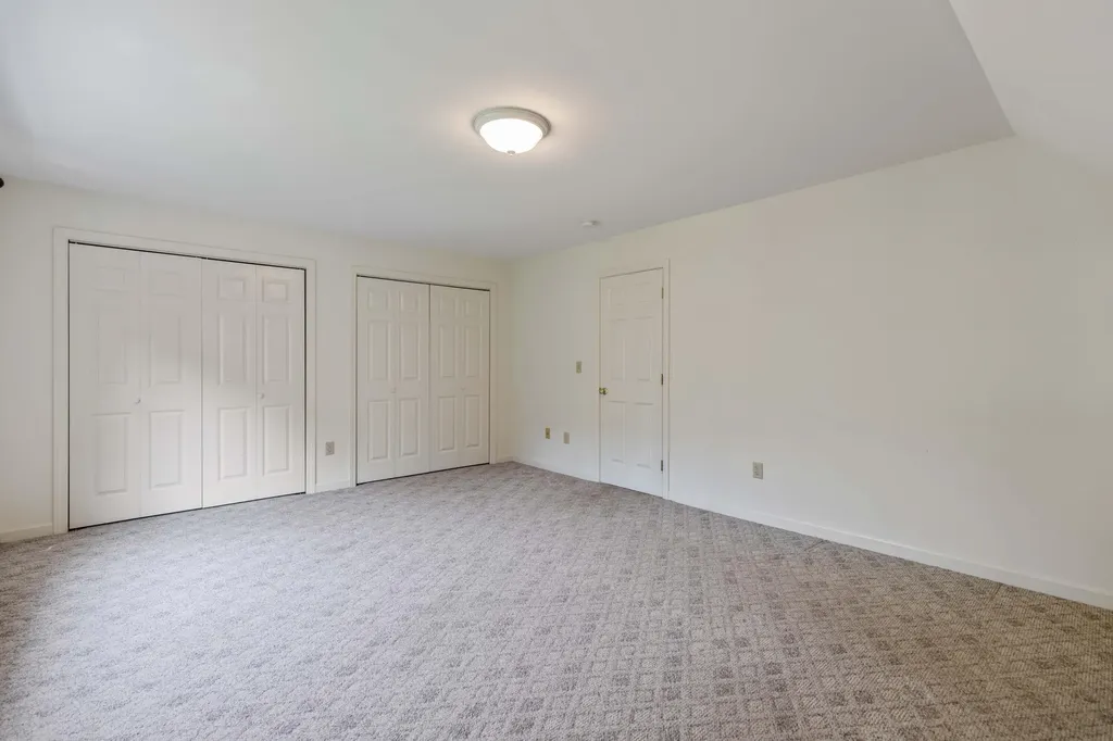 25 Stepping Stone Lane Portland ME 04103