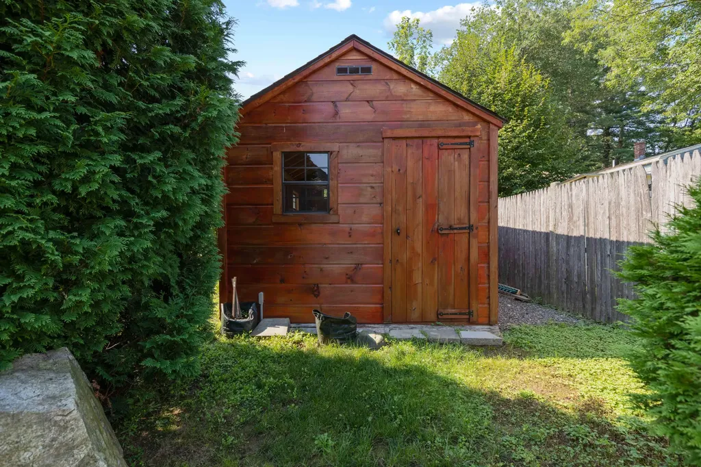 25 Stepping Stone Lane Portland ME 04103