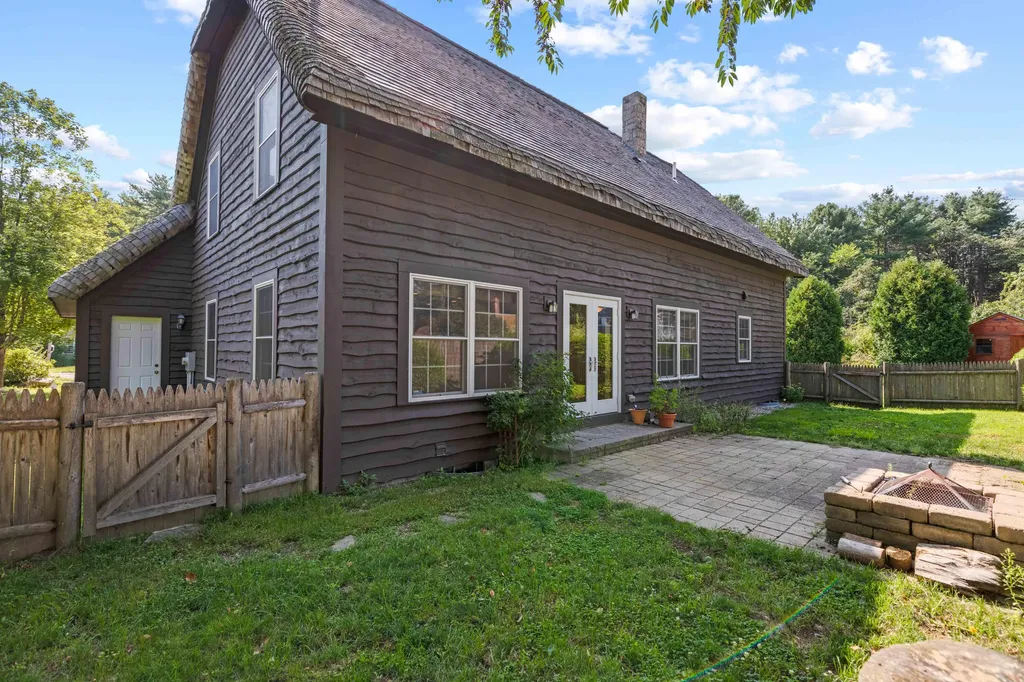 25 Stepping Stone Lane Portland ME 04103