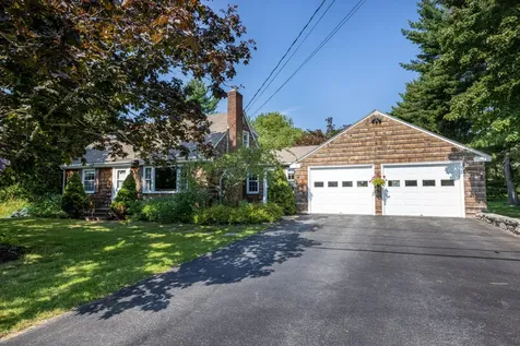 34 Winn Road Falmouth ME 04105