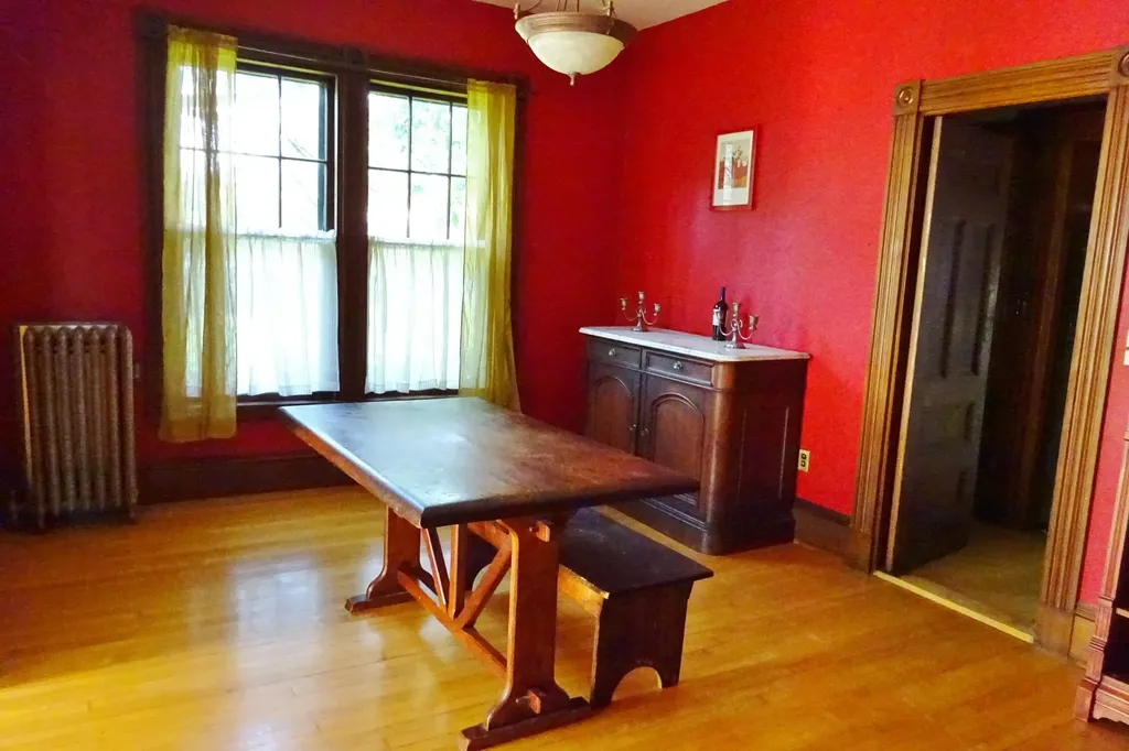 21 Forest Avenue Bangor ME 04401