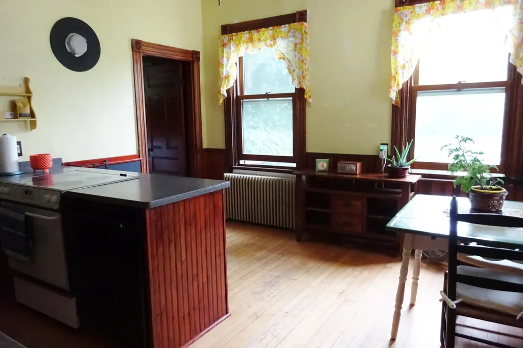 21 Forest Avenue Bangor ME 04401