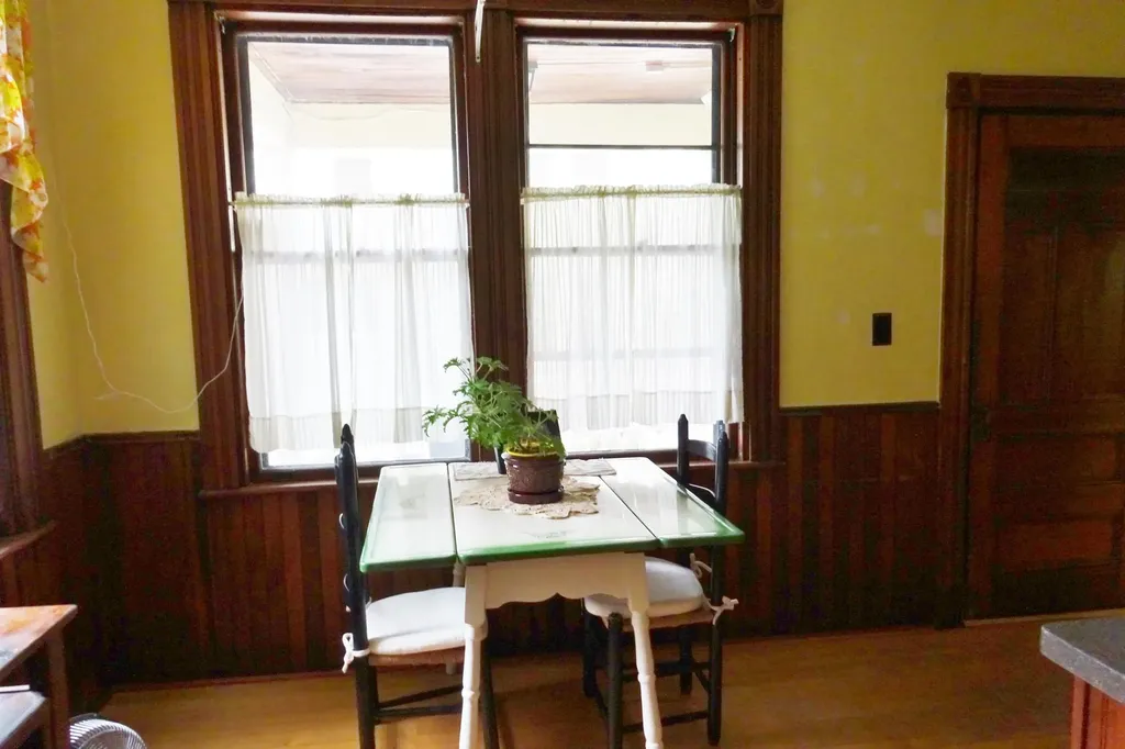 21 Forest Avenue Bangor ME 04401