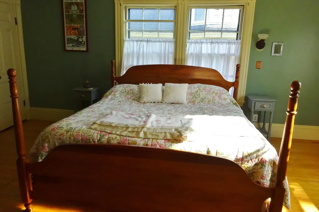 21 Forest Avenue Bangor ME 04401