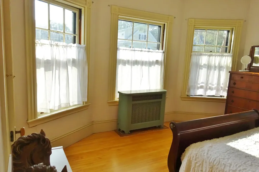 21 Forest Avenue Bangor ME 04401