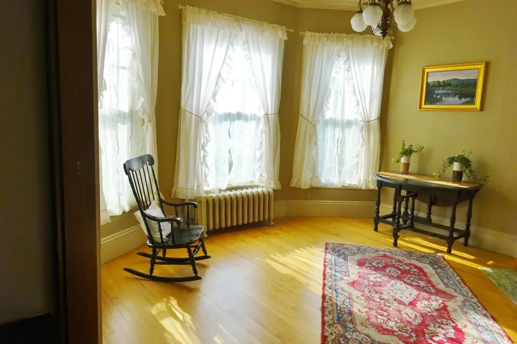 21 Forest Avenue Bangor ME 04401