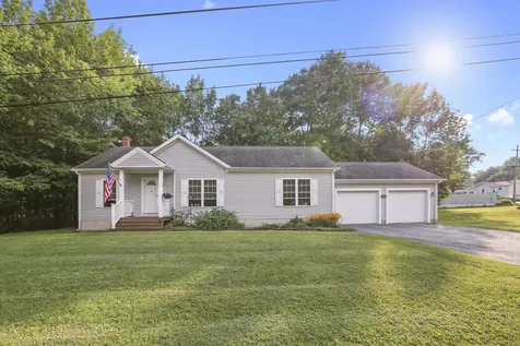 3 Wakan Avenue Lewiston ME 04240