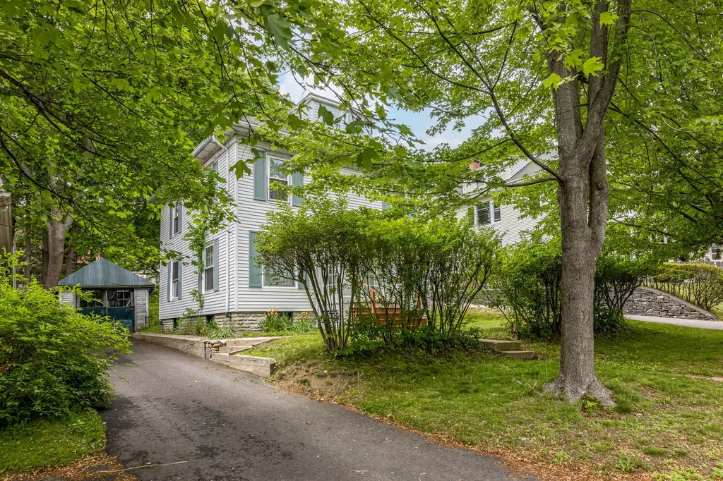182 Frances Street Portland ME 04102