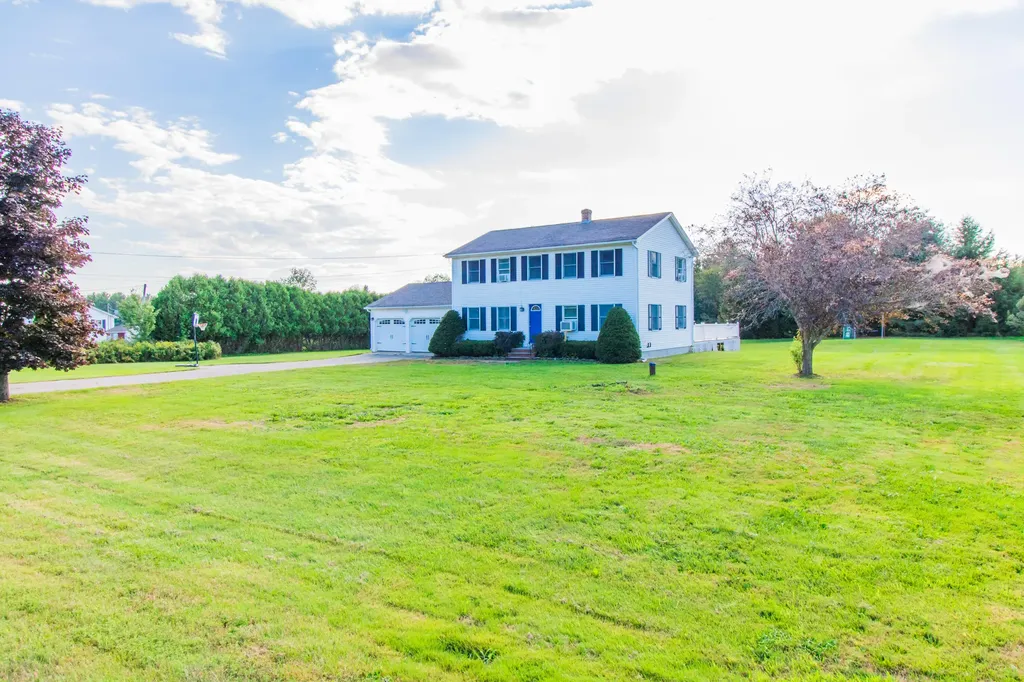 210 North Parish Road Turner ME 04282