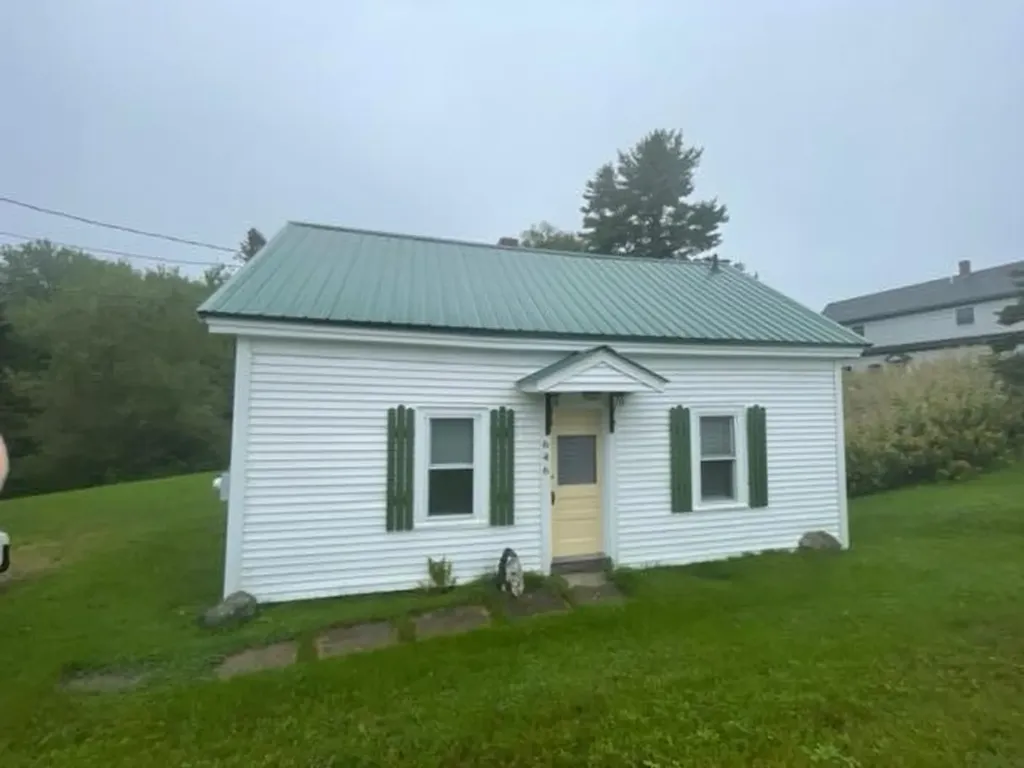 646 Rockland Street Rockport ME 04856