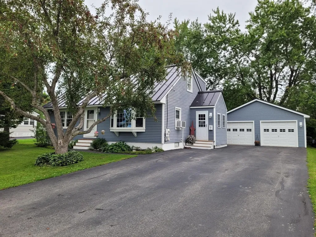 12 Sam Street Winslow ME 04901