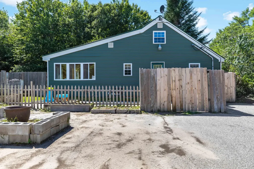 333 Tandberg Trail Windham ME 04062