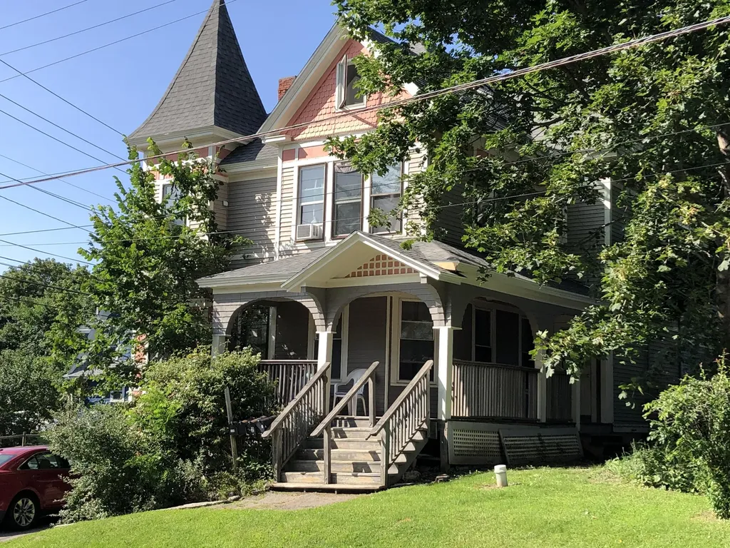 23 Summer Street Rockland ME 04841