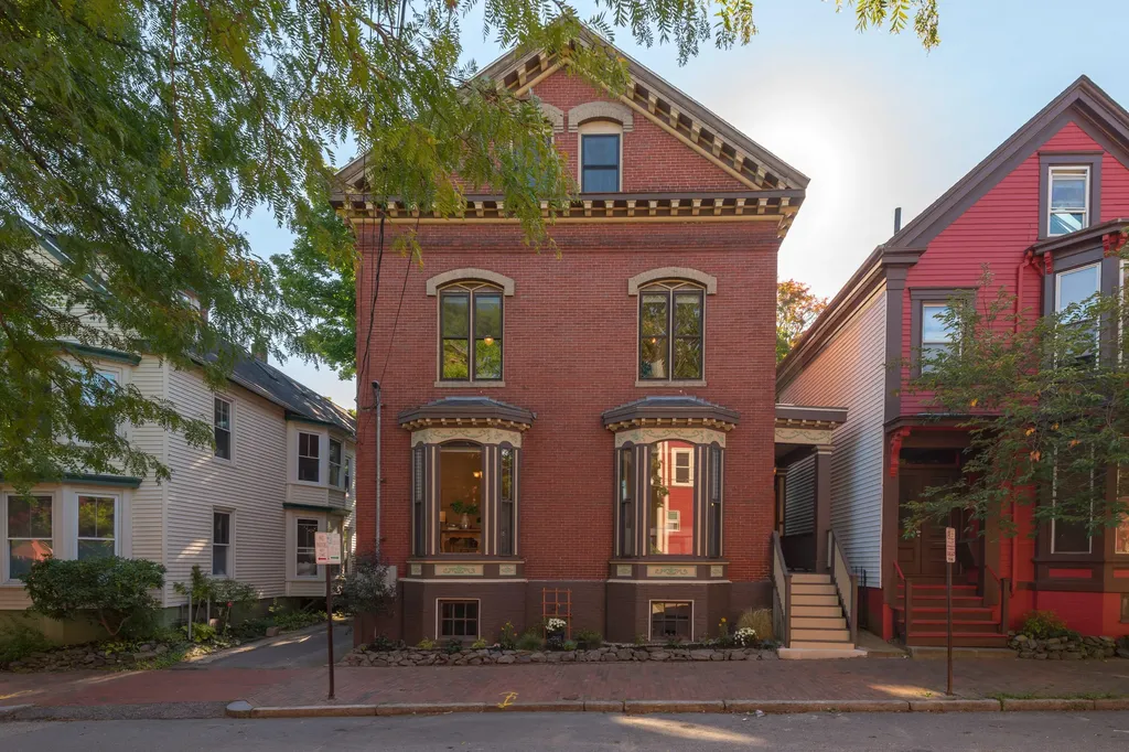 77 Carleton Street Portland ME 04102