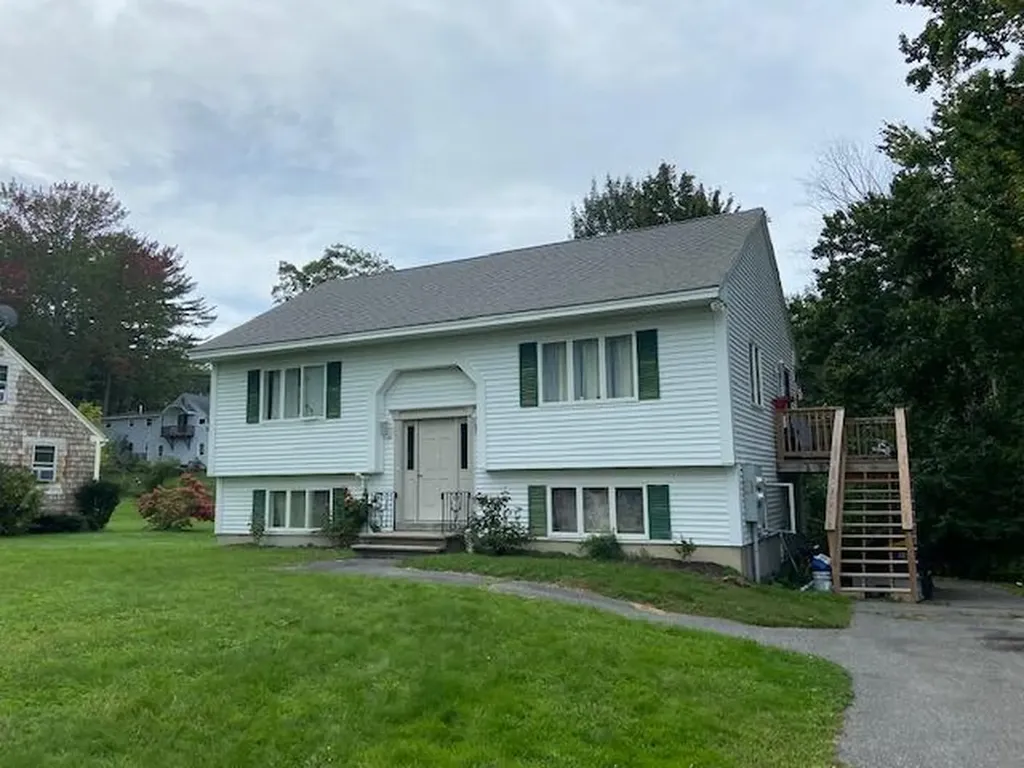 8 & 10 Ardora Circle Scarborough ME 04074