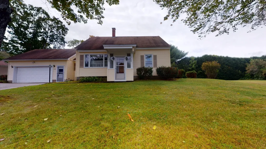 231 Grove Street Lewiston ME 04240