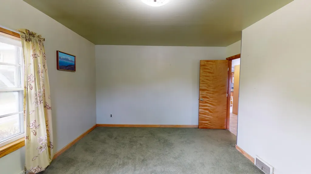 231 Grove Street Lewiston ME 04240