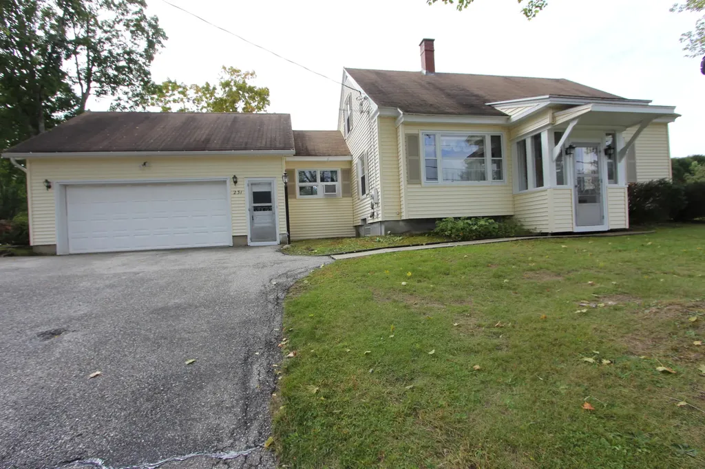 231 Grove Street Lewiston ME 04240
