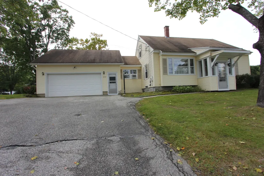 231 Grove Street Lewiston ME 04240