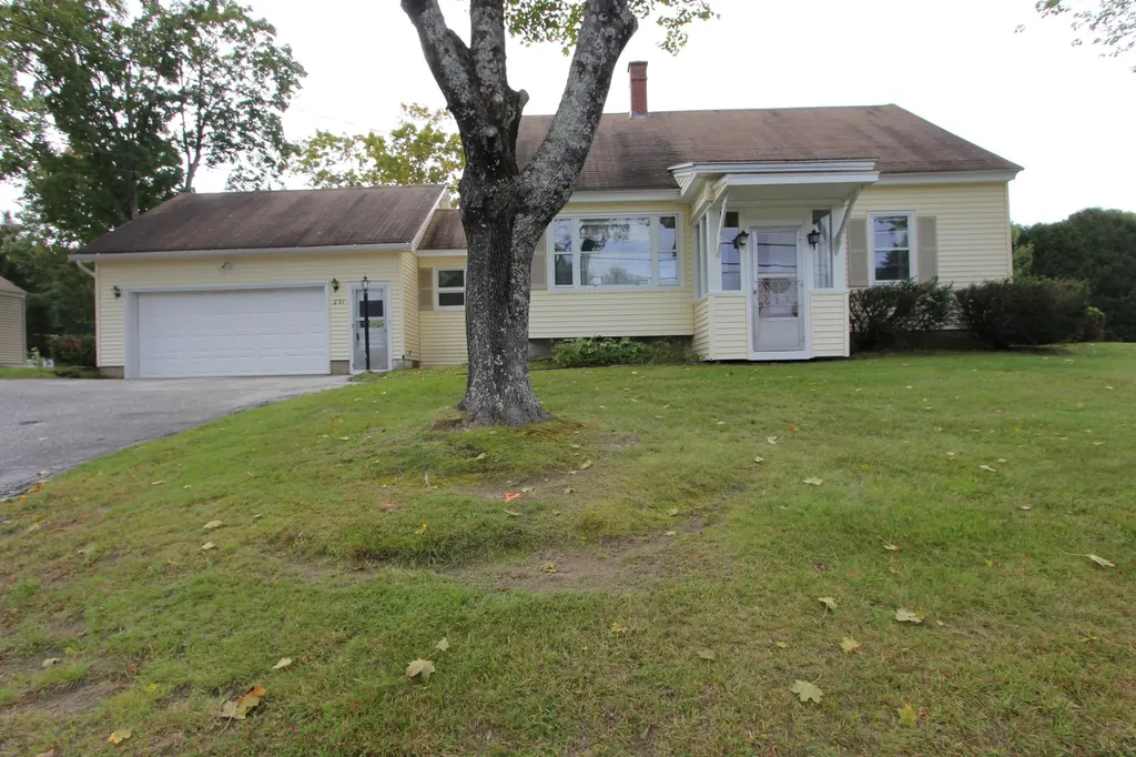 231 Grove Street Lewiston ME 04240