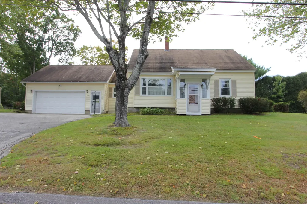 231 Grove Street Lewiston ME 04240