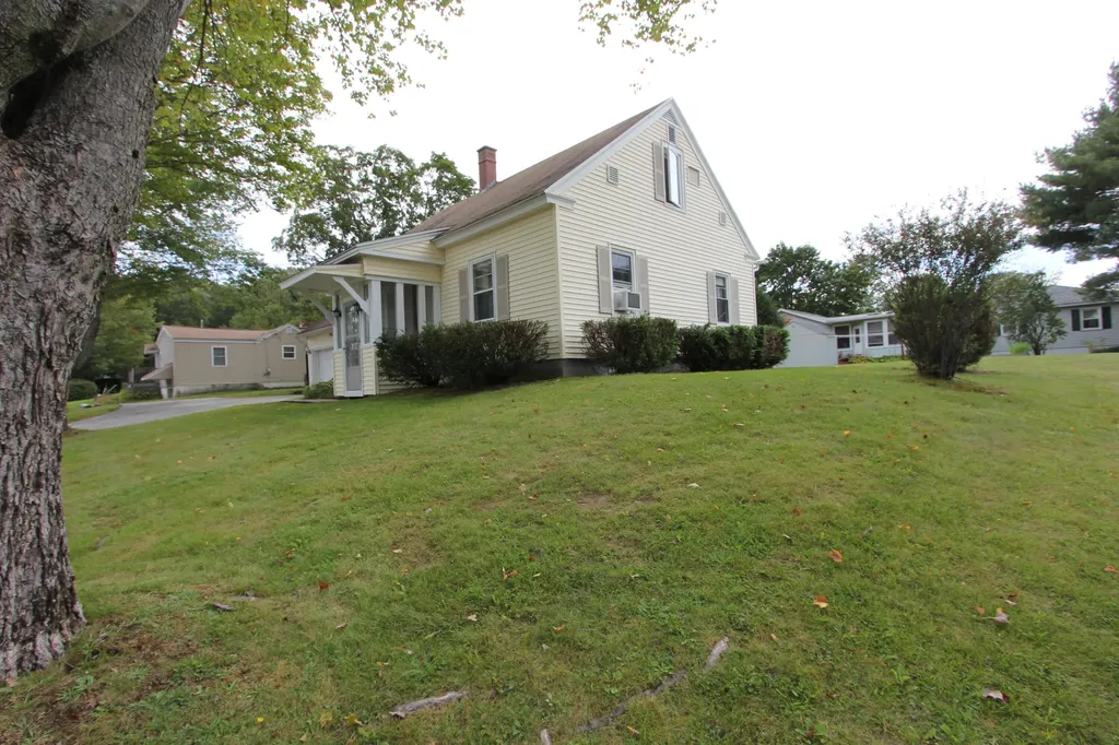 231 Grove Street Lewiston ME 04240