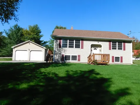 7 Hicks Pond Road Palmyra ME 04965