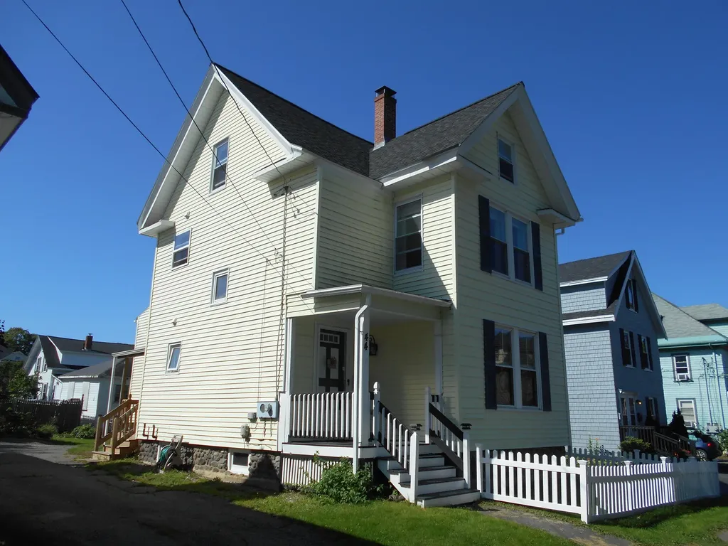 44 West Street Bangor ME 04401