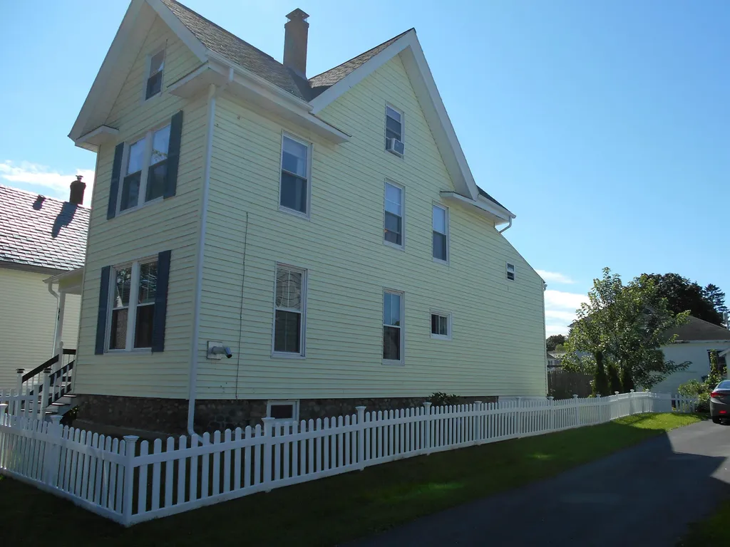 44 West Street Bangor ME 04401