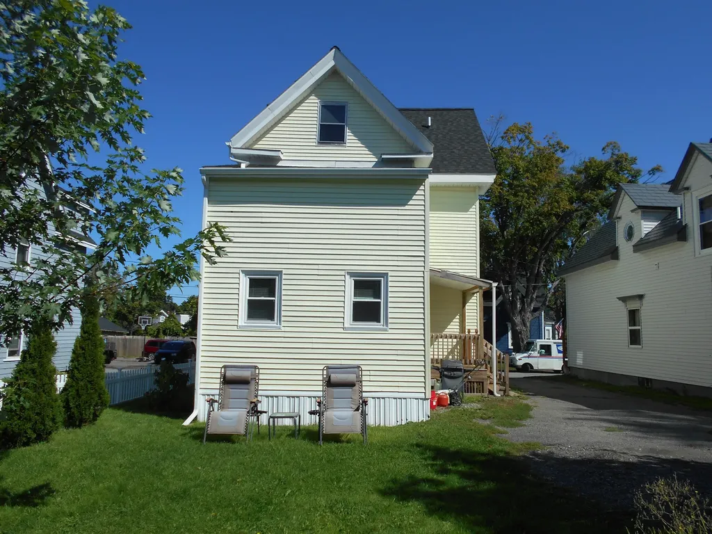 44 West Street Bangor ME 04401