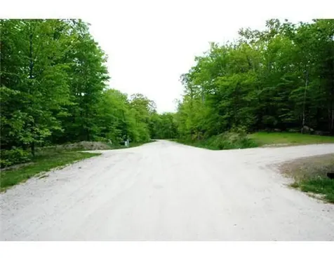 31 Escott Way Naples ME 04055
