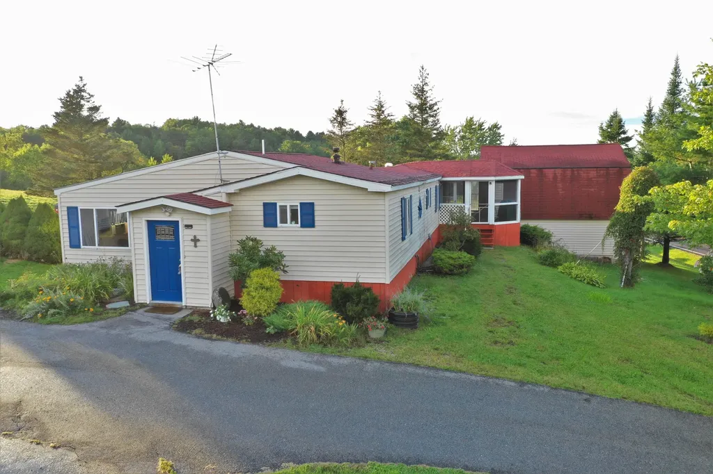 250 Lebanon Road Winterport ME 04496