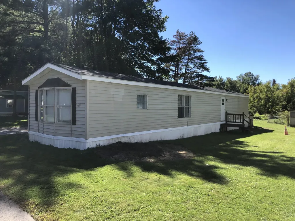 13 Lakeview Drive Holden ME 04429