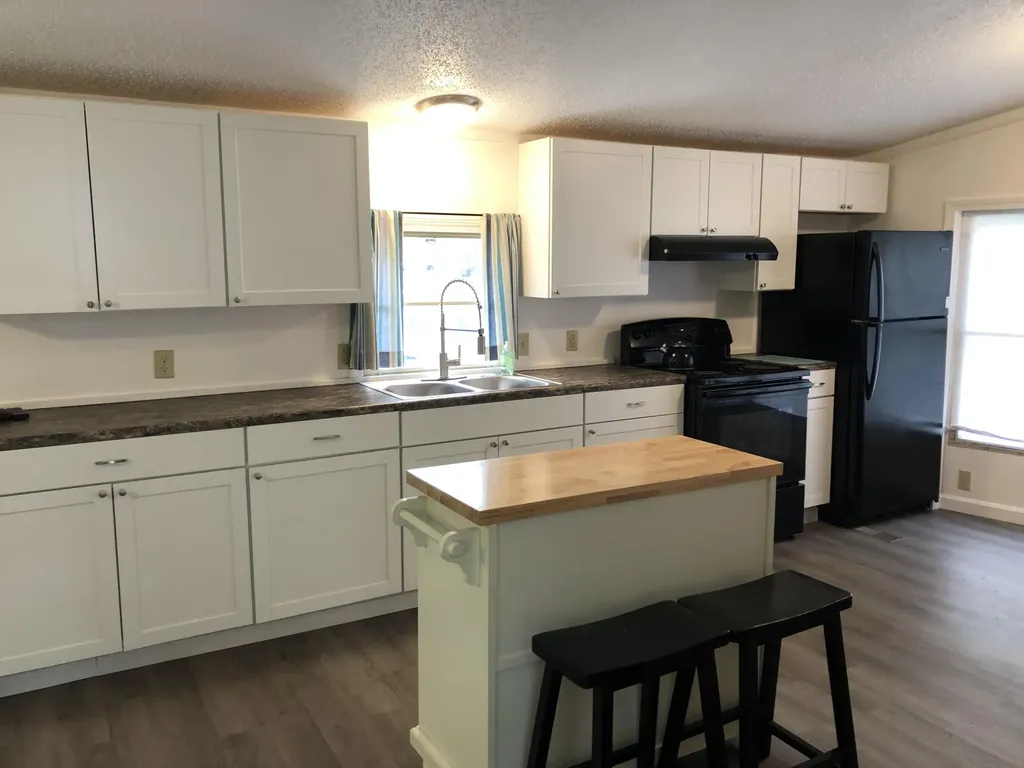 13 Lakeview Drive Holden ME 04429