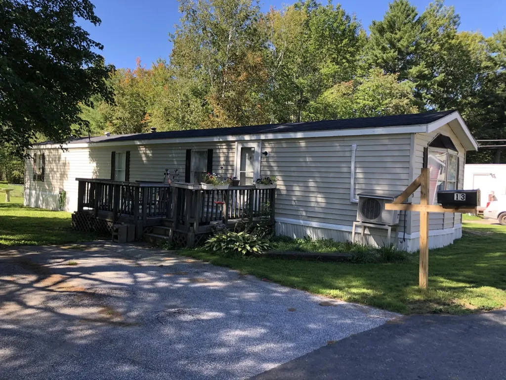 13 Lakeview Drive Holden ME 04429