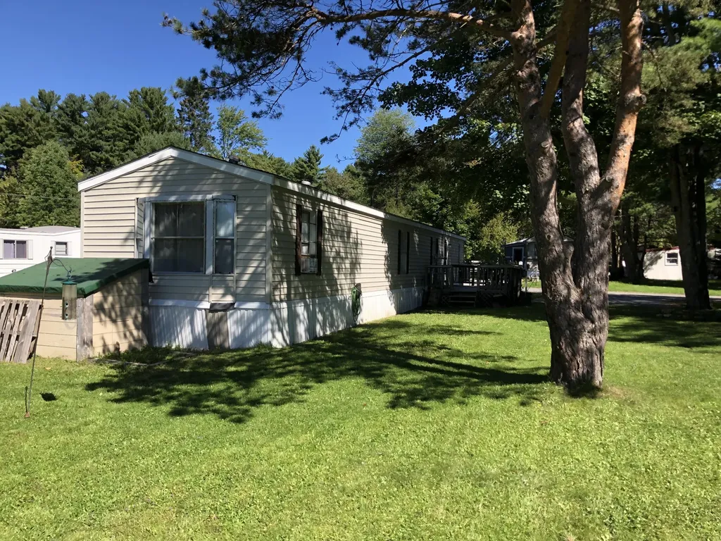 13 Lakeview Drive Holden ME 04429